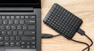 SSDの寿命はどれくらい？HDDとの違いや使い分けるための特徴もご紹介