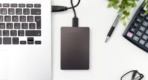 Macで外付けHDDを認識しないのはなぜ？データ移行できない時の対処法まとめ